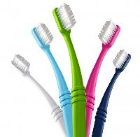 plastic tooth brushes