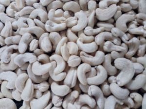 W180 Whole Cashew Nuts