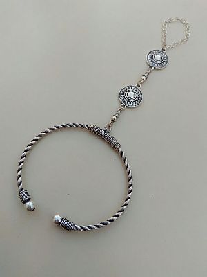 Hasli Necklaces