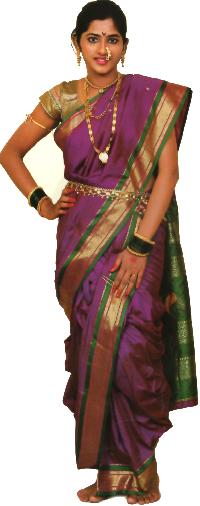 Perfect marathmoli saree | Nauvari saree, Kashta saree, India beauty women