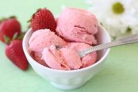 Straw Berry Ice Cream