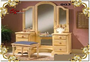 003 Wooden Dressing Table
