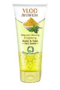 Ayurveda Deep Pore Cleansing Brightening Haldi Facewash