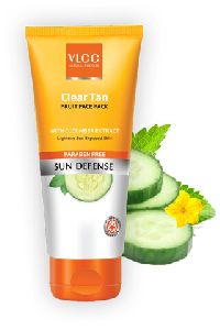Clear Tan Fruit Face Pack