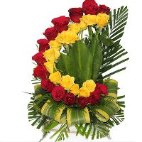 yellow red roses bouquet