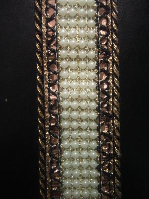 Stitching Pearl Crochet Laces