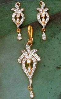 Gold Plated Pendant Set-04