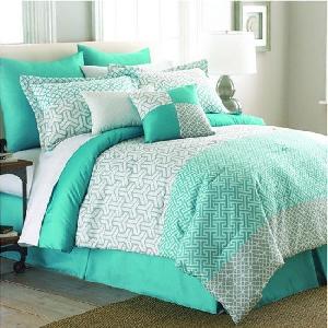Pillows & Comforter Set