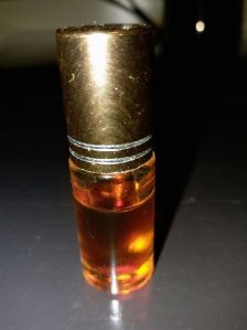 agarwood oil agarwood oil