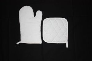 Quilted Potholder and Oven Mitt Set