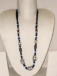 Beaded Necklace : AA 04