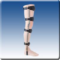 UTX knee stabilizes