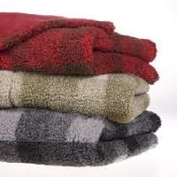 Woolen blanket superior dyed