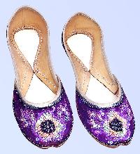 Wedding Juttis -cat No. : Pr-611