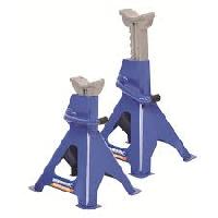 Ratcheting Axle Stands