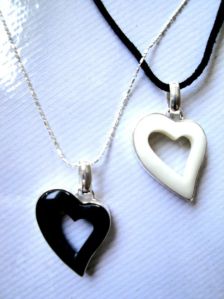 Swee Lo Handcraft Horn SS Pendant