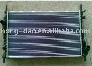 Radiator For FORD CROWN VICTORIA  03-04 MT