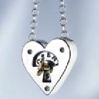Alan Ardiff key to my heart pendant