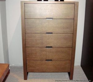 Made from Oak veneer 5 Drawers Chest