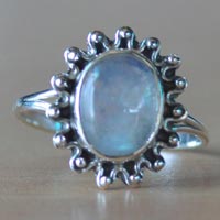 1.9 Gm Rainbow Moonstone Gemstone 925 Sterling Silver Ring