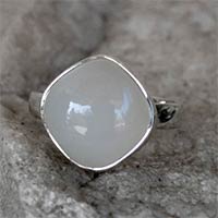 4.4 GM White Moonstone Gem Stone 925 Sterling Original Silver Ring
