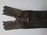 L-shaped zipper