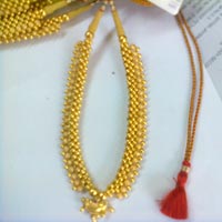 Thushi Necklace 