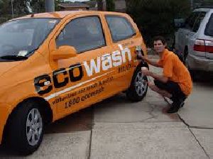 CLEAN AND WASH CAR SHAMPOO