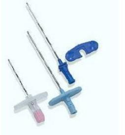 Tuoghy Epidural Needles