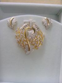 Diamond Gold Pendant Set