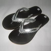 Ladies Embroidery Chappal