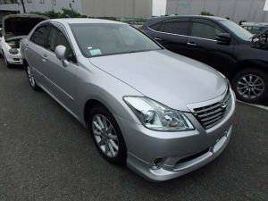 Car TOYOTA CROWN