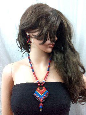Terracotta Necklace makes