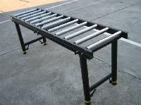 roller conveyor table