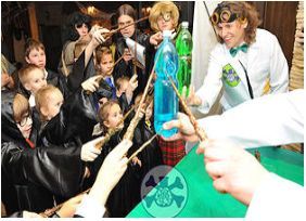 Alchemists Show, Magic Show