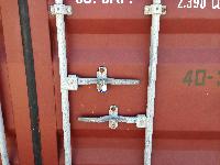 spreaders containers lock