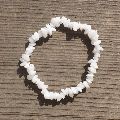 White Agate Stone Crystal Chips Beads Bracelet