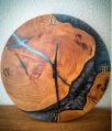 1-2 Kg Wooden And Resin Round wood resin wall clock