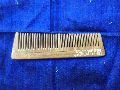 10-20 gm Wooden Comb