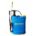 Plastic 4-6kg Red New Battery Operated Harvest Nulux Kristal 2 in 1 Agriculture Battery Sprayer