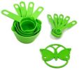 Plastic measuring cup set