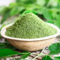 Green conventional moringa leaf powder
