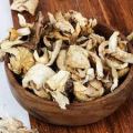 Whole Light Brown dried pure oyster mushroom