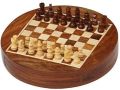 Wooden magnetic chess round